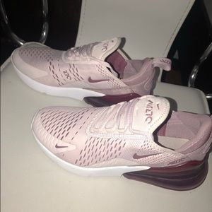 BRAND NEW NIKE AIR MAX 270